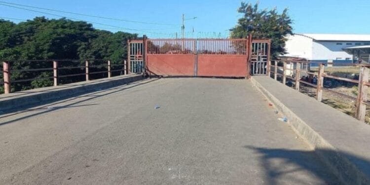 Fermeture des frontières : à Ouanaminthe, les habitants veulent construire un mur en réponse à Luis Abinader