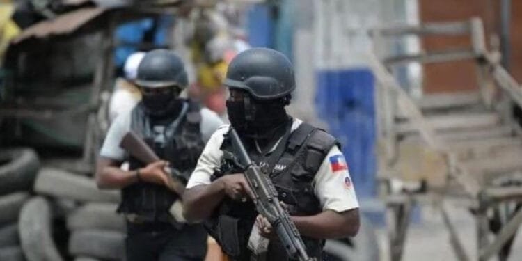 Mariani-Affrontements armés : le policier Mackenson Jean François tué, un autre, Walter Jimmy Gaëtant blessé | Haiti News Mariani-Affrontements armés : le policier Mackenson Jean François tué, un autre, Walter Jimmy Gaëtant blessé