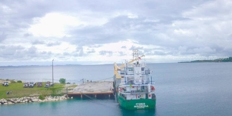 Rempli de ciments colombiens, un bateau interdit de débarquement, la CCI s’insurge