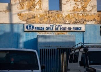 Tous les prisonniers évacués du pénitencier national !