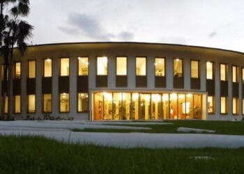 1b0237b1 F659 4834 8dbd 7f1d1162559b