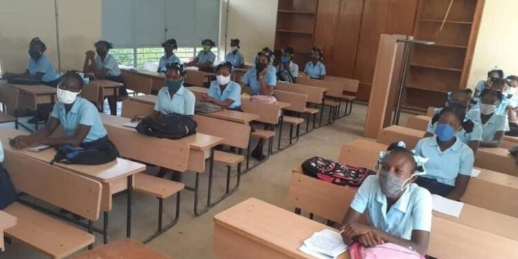 Haïti-Éducation: Pas de centres d’examen à Port-au-Prince, les élèves sont envoyés à Delmas