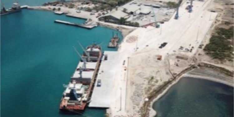 Un port de 60 millions de dollars attend depuis 5 ans laffectation des douaniers pour être opérationnel | Haiti News Un port de 60 millions de dollars attend depuis 5 ans laffectation des douaniers pour être opérationnel