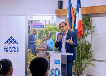 Bourses d’études : une nouvelle promotion d’étudiants haïtiens se prépare à poursuivre ses études en France 1 Bourses d’études : une nouvelle promotion d’étudiants haïtiens se prépare à poursuivre ses études en France