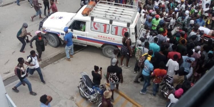 Les employés du Centre Ambulancier National déclenchent une grève de trois jours