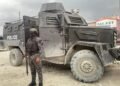 Kenscoff : un véhicule blindé de la Police nationale haïtienne incendié lors d’une attaque armée ; plusieurs policiers blessés