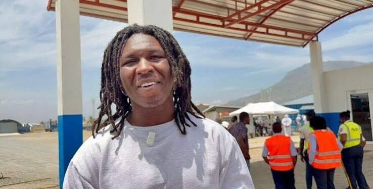 Expulsé vers Haïti après plus de 20 ans passés aux États-Unis, un Bahamien affirme ne connaître ni le pays ni ses proches