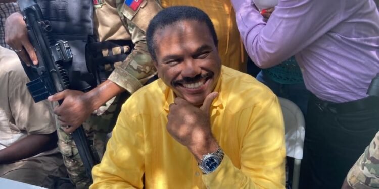 Haïti-Élections : Jude Célestin s'inscrit sur les listes électorales à Tabarre et appelle à un renforcement de la sécurité 1 Haïti-Élections : Jude Célestin s’inscrit sur les listes électorales à Tabarre et appelle à un renforcement de la sécurité