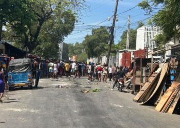 Haïti : les déplacés de Delmas et de Solino poursuivent leur mobilisation