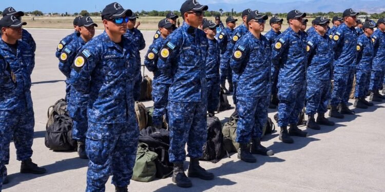 Le Salvador envoie des renforts en Haïti pour retrouver ses quatre militaires disparus 1 Le Salvador envoie des renforts en Haïti pour retrouver ses quatre militaires disparus