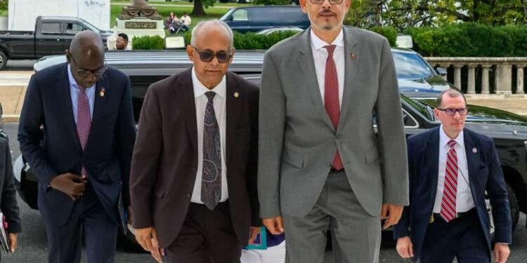 Le secrétaire général de l’OEA, Albert Ramdin, rencontre Alix Didier Fils-Aimé pour discuter de la sécurité et des élections
